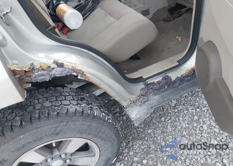 2008 Jeep Liberty Sport z USA, uszkodzony, nr VIN 1J8GN28K18W131585